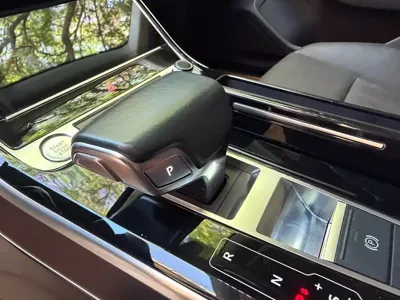 Audi A8 2018, 120000 км, за 232300 CNY - фото 20