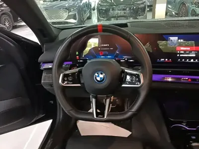 BMW i5 M60 2024, 28600 км, за 370200 CNY - фото 11