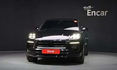 Porsche Macan · 2023 год