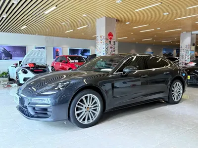 Porsche Panamera 2021, 26000 км, за 598000 CNY - фото 1