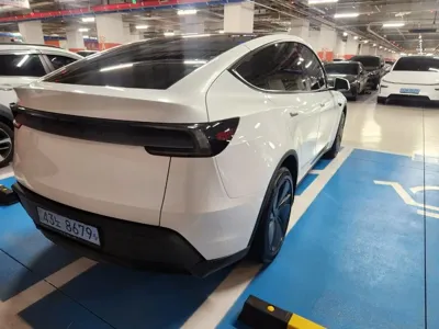 Tesla Model Y 2026, 500 км, за 33990000 KRW - фото 5