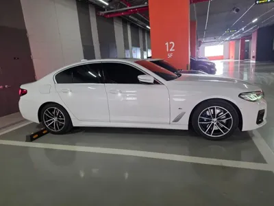 BMW 5-Series 2022, 30000 км, за 0 KRW