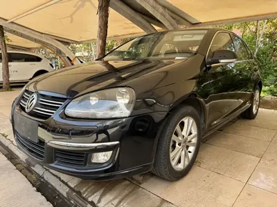 Volkswagen Sagitar · 2011 год