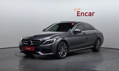 Mercedes-Benz C-Class · 2018 год