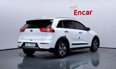 Kia Niro 2017, 140371 км, за 11000000 KRW - фото 2