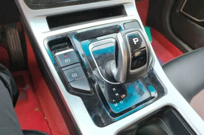 Geely Auto Emgrand GL 2019, 92400 км, за 40245.84 CNY - фото 13