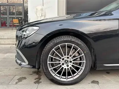 Mercedes-Benz E-Class 2023, 60000 км, за 229800 CNY