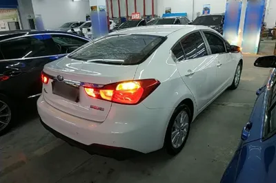 Kia K3 2015, 99800 км, за 41875.49 CNY - фото 6