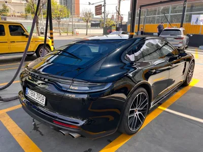 Porsche Panamera 2022, 26000 км, за 185000000 KRW