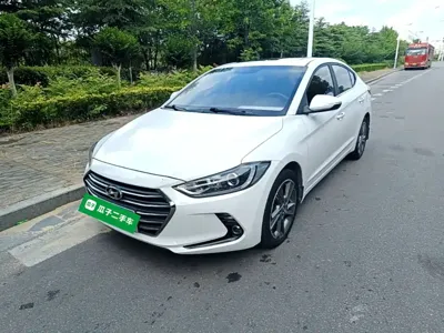 Hyundai Elantra · 2016 год