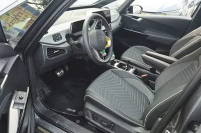Volkswagen ID.3 2023, 5300 км, за 98930.85 CNY - фото 8