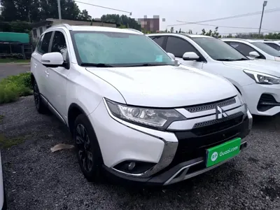 Mitsubishi Outlander 2019, 97100 км, за 54100 CNY