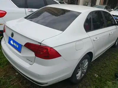Volkswagen Bora 2020, 61500 км, за 38200 CNY