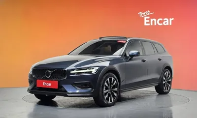 Volvo V60 · 2024 год