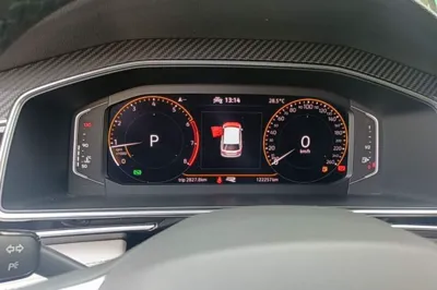 Volkswagen Tiguan L 2022, 122200 км, за 104674.45 CNY - фото 15