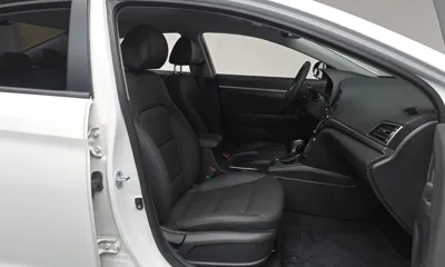 Hyundai Avante 2016, 2347 км, за 12900000 KRW - фото 11