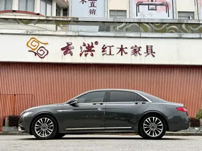 Lincoln Continental 2018, 102600 км, за 93800 CNY