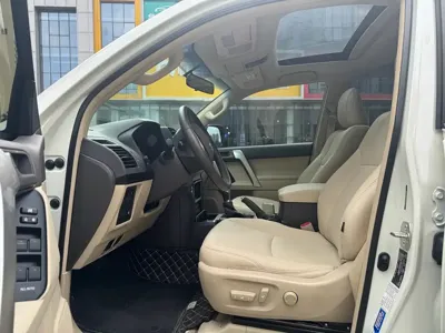 Toyota Prado (Import) 2023, 22000 км, за 528000 CNY