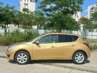 Nissan Tiida 2013, 108000 км, за 18800 CNY
