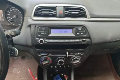 Hyundai Verna (older generation) 2017, 33900 км, за 25680.81 CNY - фото 19