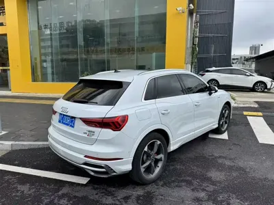 Audi Q3 2022, 47400 км, за 172800 CNY
