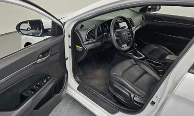 Hyundai Avante 2017, 62033 км, за 9500000 KRW - фото 10