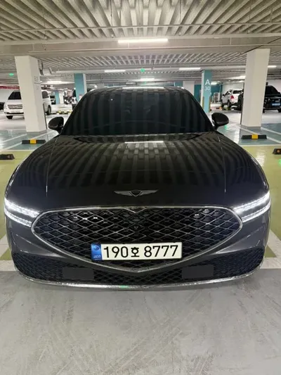 Genesis G90 · 2022 год