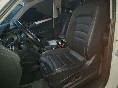 Volkswagen Tiguan L 2019, 80800 км, за 83537.42 CNY - фото 16