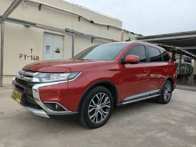 Mitsubishi Outlander · 2018 год