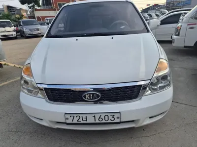 Kia Canival · 2012 год