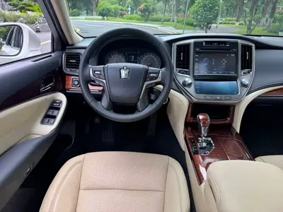 Toyota Crown 2017, 70000 км, за 113000 CNY - фото 11