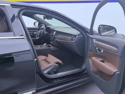 Volvo S90 2024, 8600 км, за 228800 CNY - фото 8