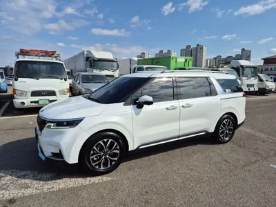 Kia Canival · 2021 год