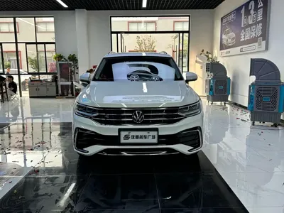 Volkswagen Tiguan L 2025, 60000 км, за 122800 CNY