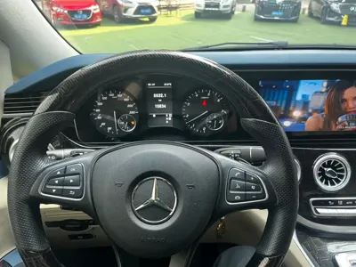 Mercedes-Benz Vito 2025, 16000 км, за 348000 CNY