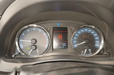 Toyota Corolla 2018, 26700 км, за 59096.87 CNY - фото 10