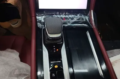 Hongqi H5 PHEV 2025, 100 км, за 140112.94 CNY - фото 15