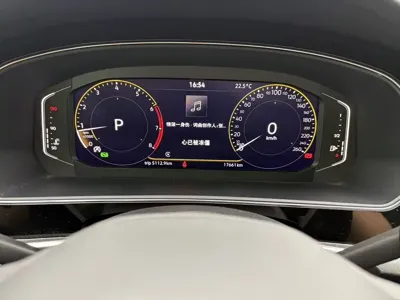 Volkswagen Passat 2023, 17000 км, за 109800 CNY - фото 8