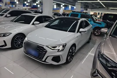 Audi A3 · 2022 год