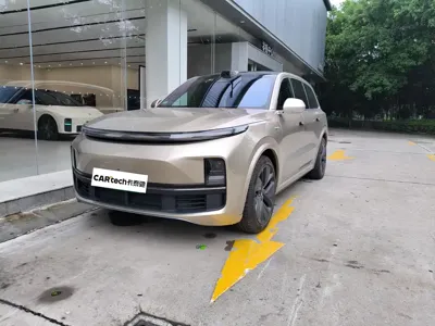 Li Auto Li L9 · 2023 год