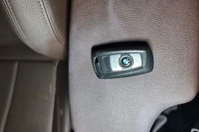 BMW 3 Series 2019, 91400 км, за 87693.8 CNY - фото 20