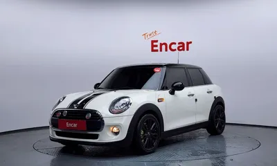 MINI Cooper · 2017 год