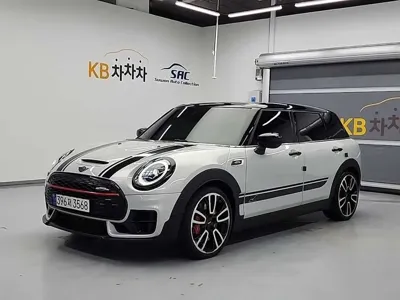 MINI Clubman · 2023 год