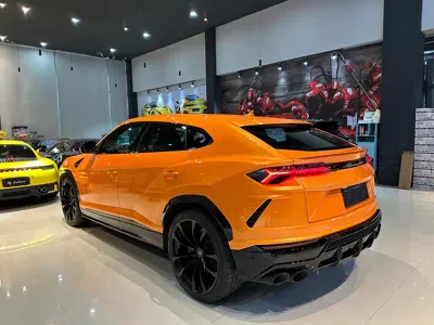 Lamborghini Urus 2023, 15000 км, за 2650000 CNY - фото 5