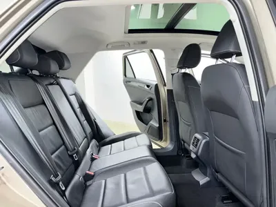 Volkswagen T-Roc 2022, 32000 км, за 117800 CNY - фото 9