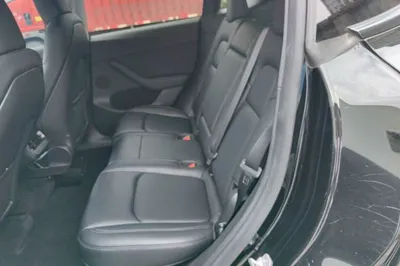 Tesla Model Y · 2022 год