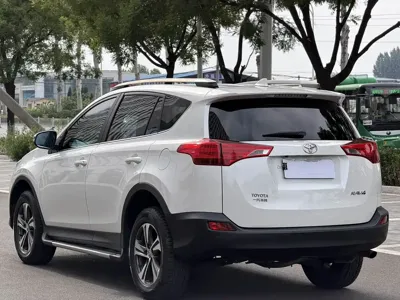 Toyota RAV4 2016, 50000 км, за 56800 CNY