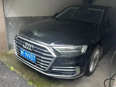 Audi A8 · 2020 год
