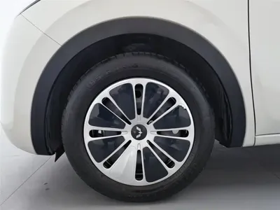 Wuling Bingo 2023, 17500 км, за 35800 CNY - фото 17