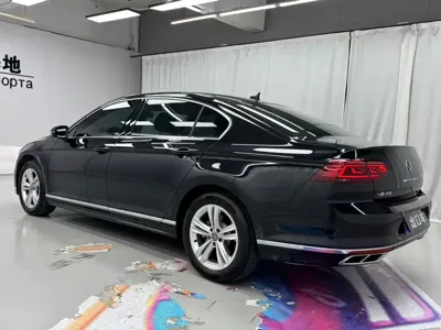 Volkswagen Magotan 2023, 9000 км, за 152800 CNY